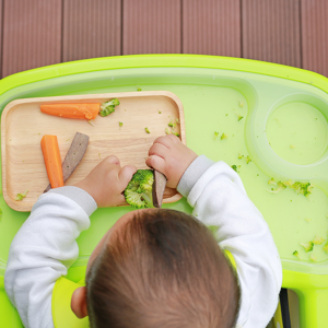Veggie Encounters: Helping Babies Explore Greens at Their Own Pace Veggie Encounters: Helping Babies Explore Greens at Their Own Pace