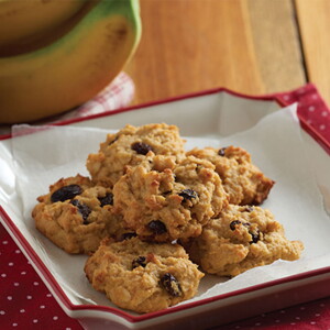 apple-banana-cookies-with-raisins apple-banana-cookies-with-raisins