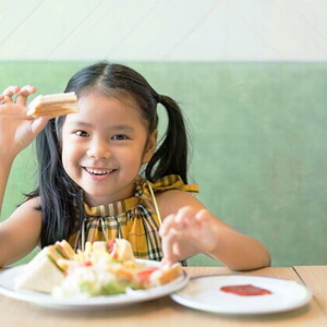 Snack Smart: A Parent’s Guide to Nutritious Toddler Treats Snack Smart: A Parent’s Guide to Nutritious Toddler Treats