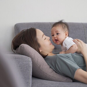 Stop and Smell the Roses: How to Enjoy the Little Moments of Motherhood Stop and Smell the Roses: How to Enjoy the Little Moments of Motherhood