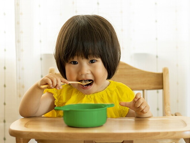 7 Simple Ways to Help Your One-Year-Old Be Independent and Eat Healthy 7 Simple Ways to Help Your One-Year-Old Be Independent and Eat Healthy