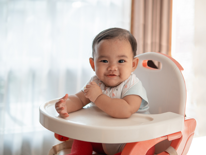 Tastes, Textures, and Tiny Triumphs: Supporting Baby’s Food Discovery Tastes, Textures, and Tiny Triumphs: Supporting Baby’s Food Discovery