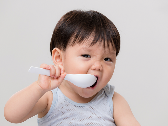 From Curiosity to Confidence: Supporting Baby’s First Food Experiences From Curiosity to Confidence: Supporting Baby’s First Food Experiences
