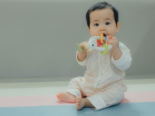 Soothe the Chews: Teething Remedies for Growing Babies Soothe the Chews: Teething Remedies for Growing Babies