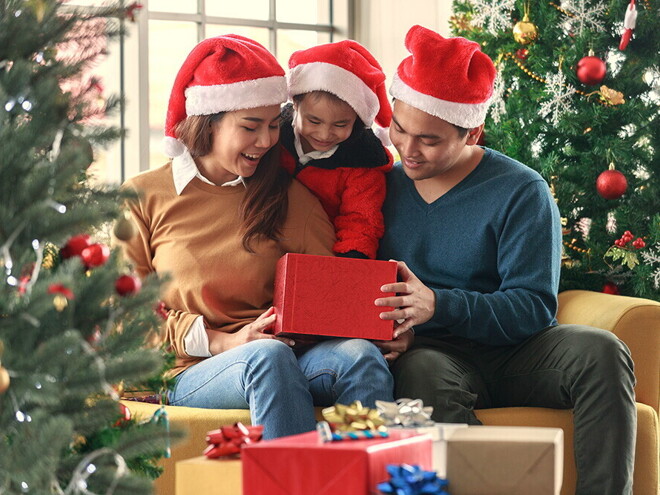 The Art of Thoughtful Gifting: Creative and Meaningful Holiday Ideas The Art of Thoughtful Gifting: Creative and Meaningful Holiday Ideas
